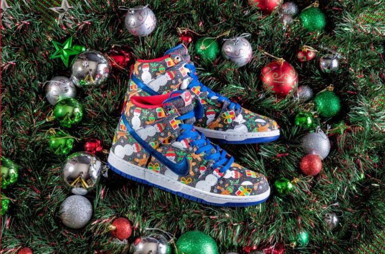 THE ALL-TIME GREATEST CHRISTMAS SNEAKERS(1)