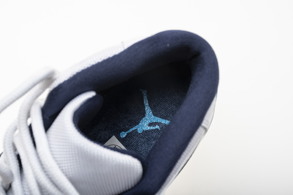 Кроссовки женские air jordan Carolina 4 retro winter