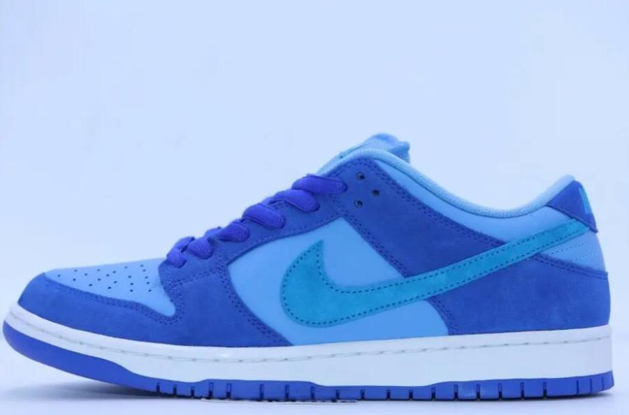 Altre immagini della potenziale superficie 420 Nike SB Dunk Low "Blueberry"!