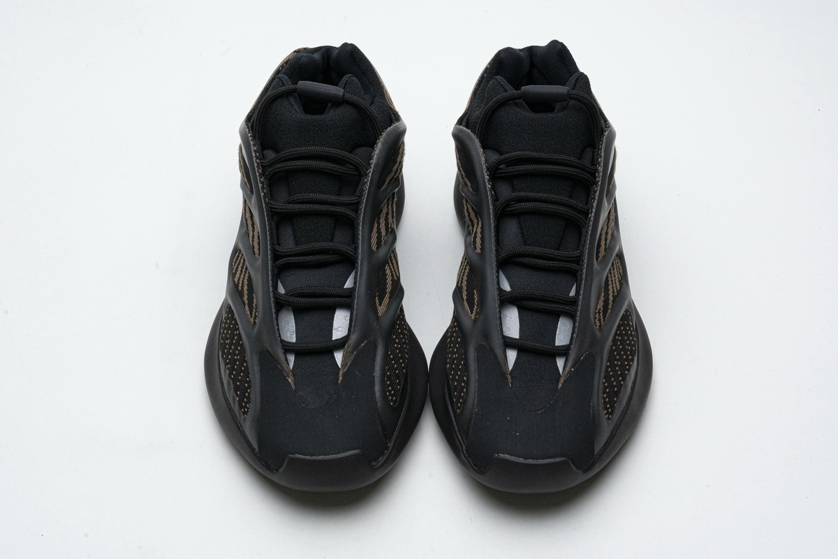 Stockx Yeezy Boost 700 V3 Clay Brown - StockX Sneaker