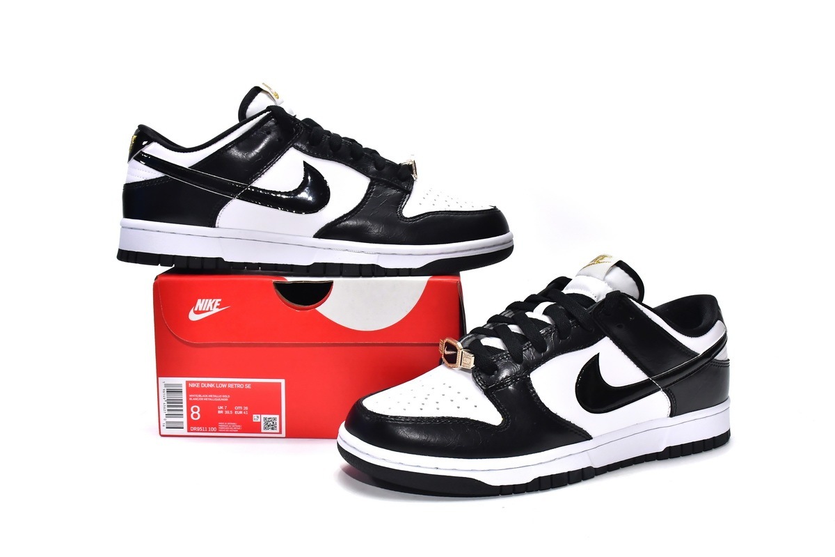 low dunks stock x