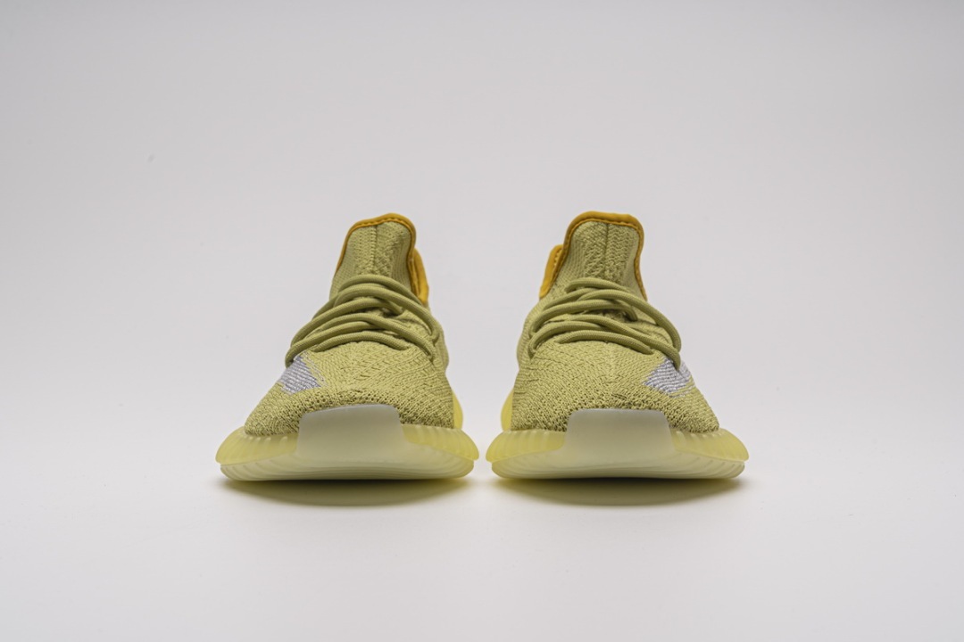 Yeezy Boost 350 V2 Marsh - Foots Kicks