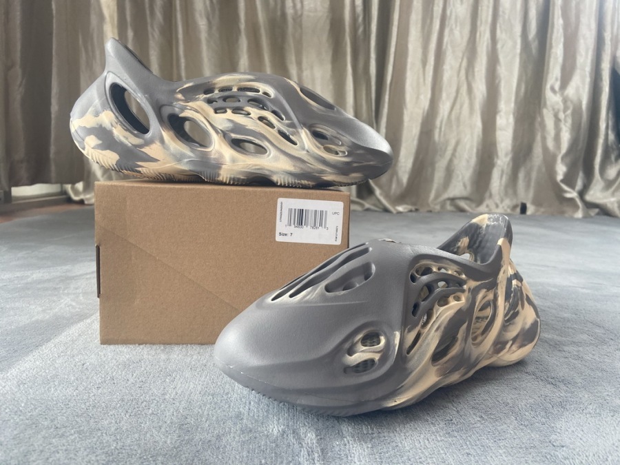 yeezy foam runner moon