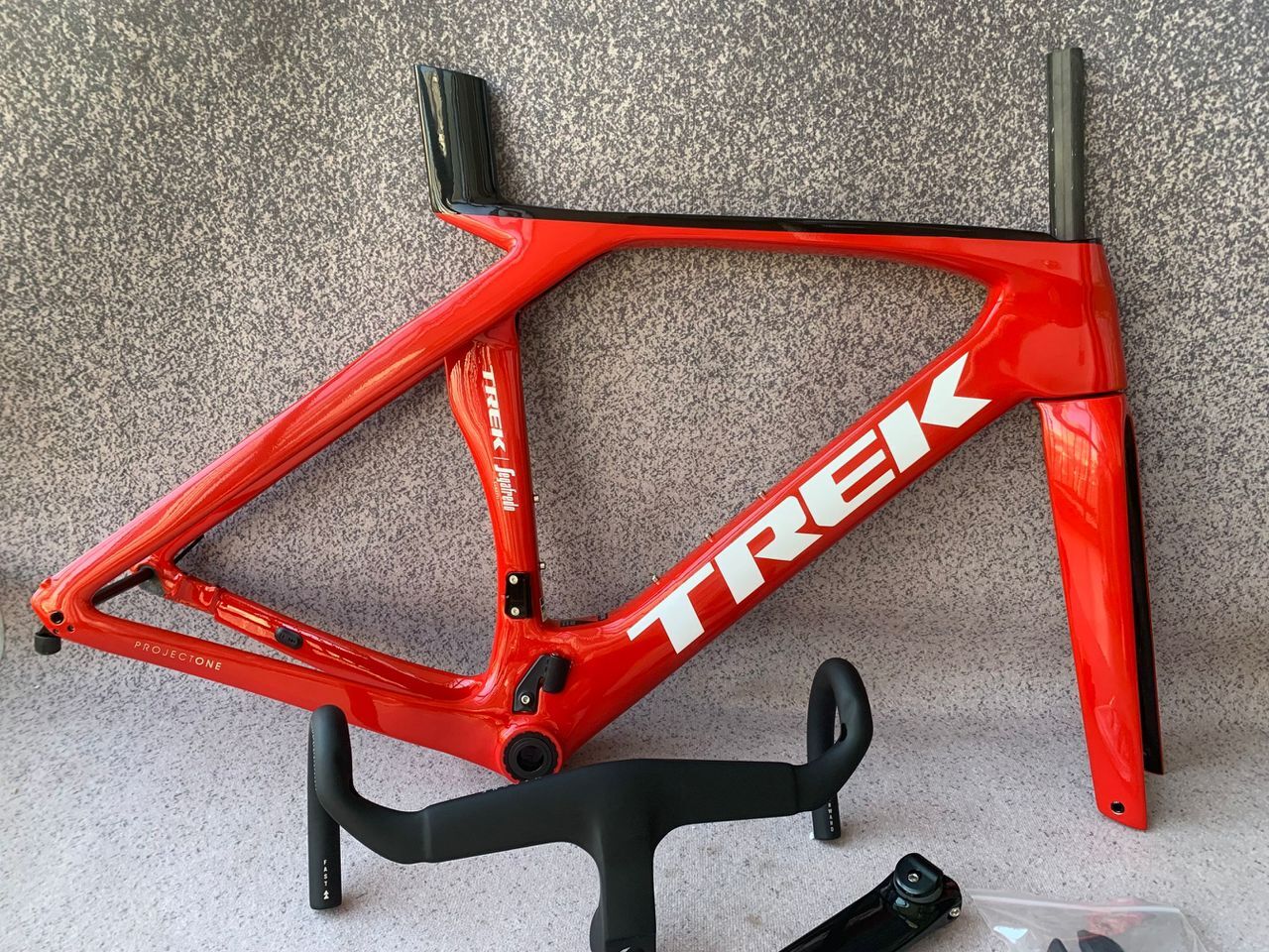 （final payment）2023 NEW lightest Trek madone carbon frame road bike clean routing T47 with