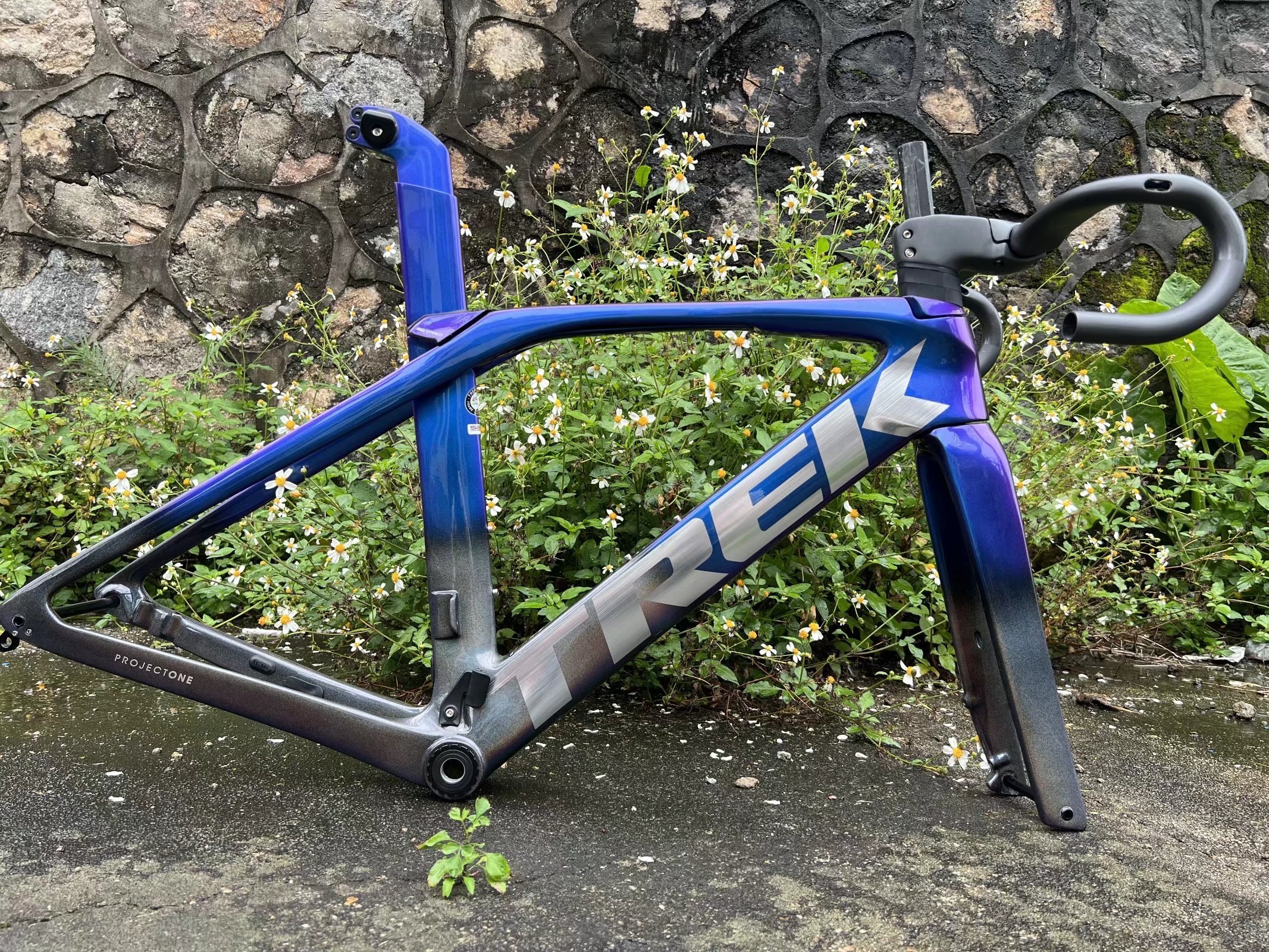 Trek Emonda carbon frame road bike frame Disc brake frame