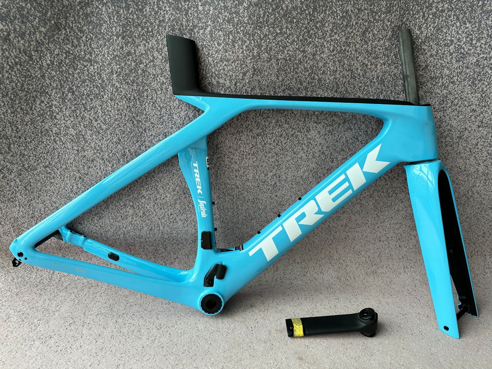 lightest integrated handlebar