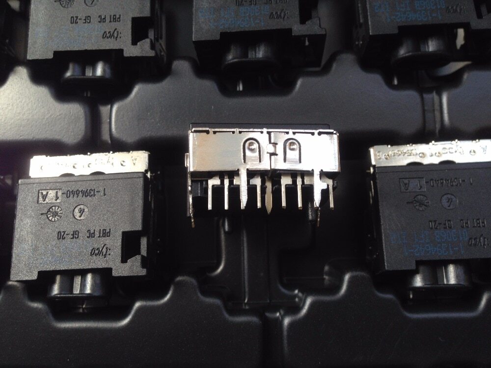TYCO PBT GF-20 1-1394640-1 MOST optical fiber POF connector for VW Audi (5)