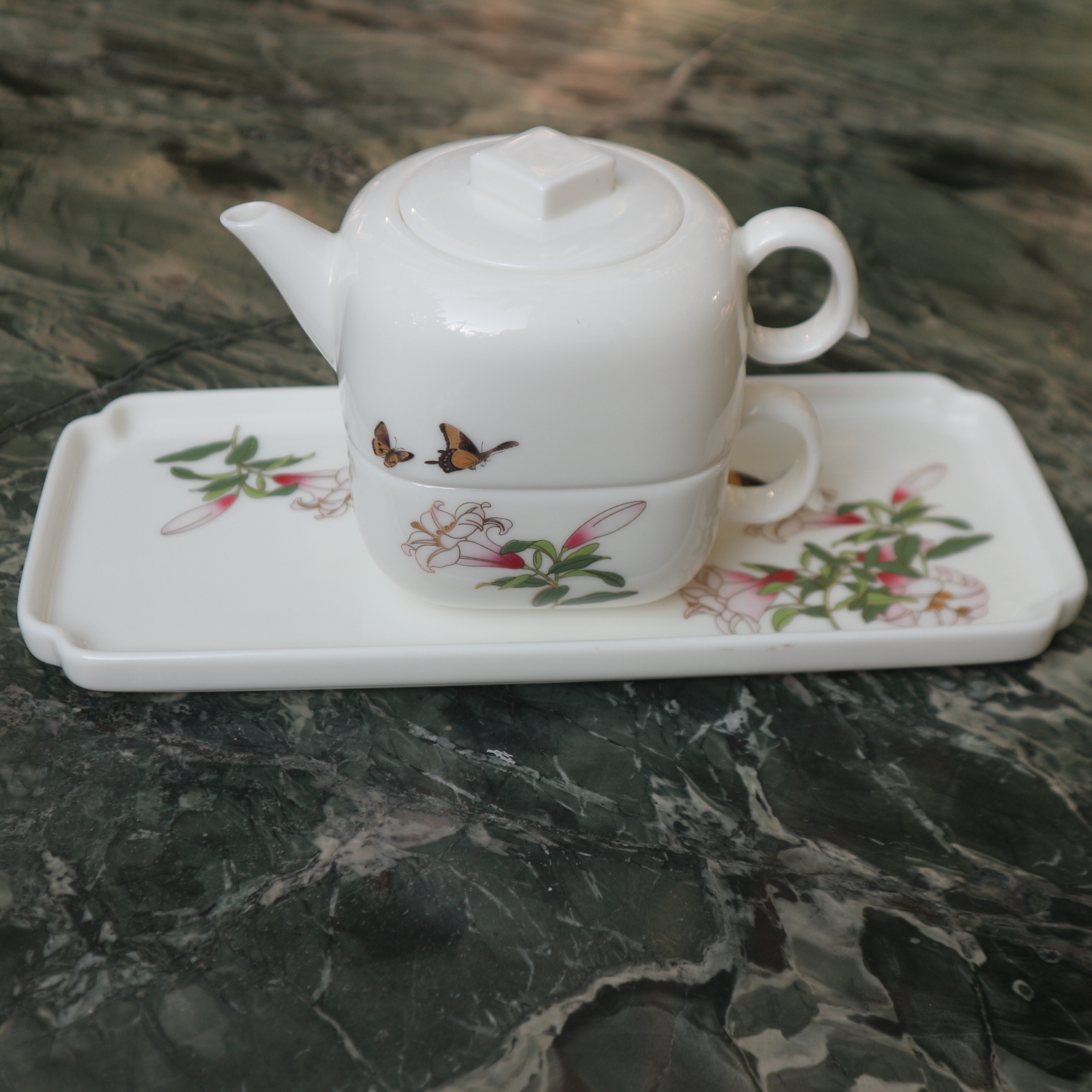butterfly tea set, chinese flower painting, white tea set www.admiringazeland.com