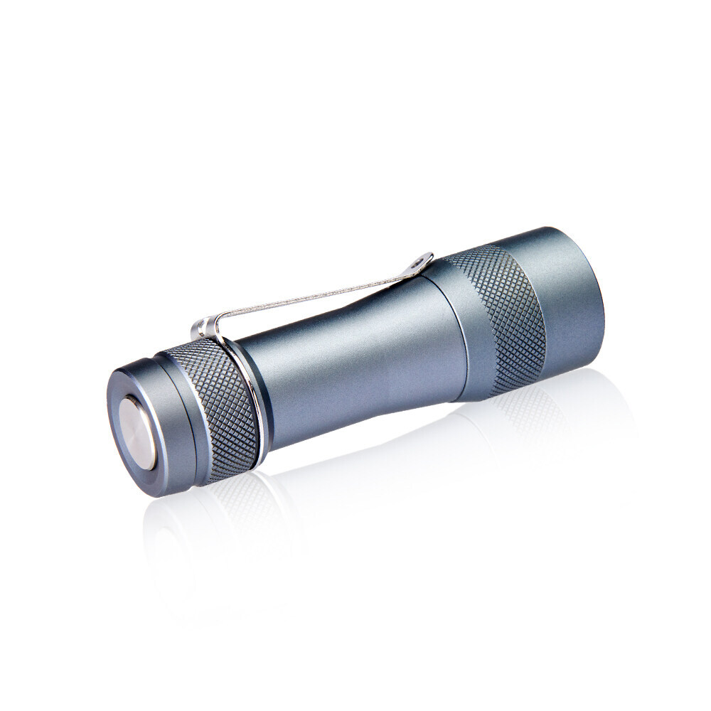 Lumintop FW4X 3150 Lumens 18650 Adjustable LED Tints 3000K-6500K 4 X LEDs Flashlight