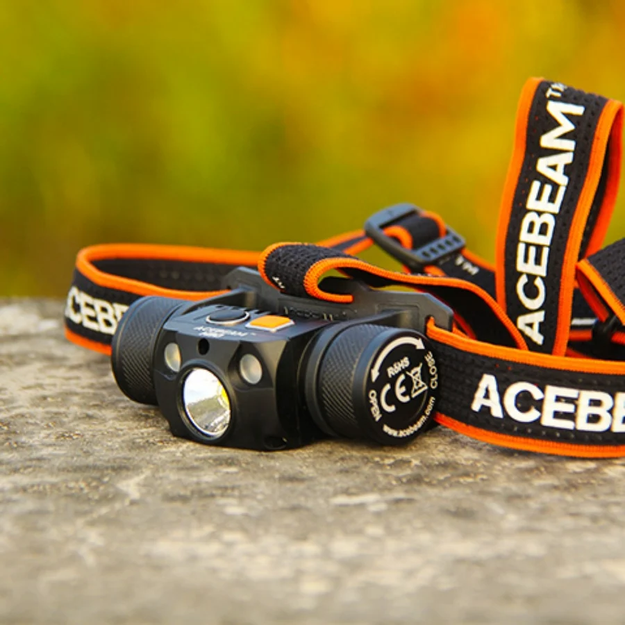 Acebeam H30 4000 Lumens 1 x  XHP70.2 LED 1 x  XPE2-R2 1 x  XPE2-G3 Headlamp