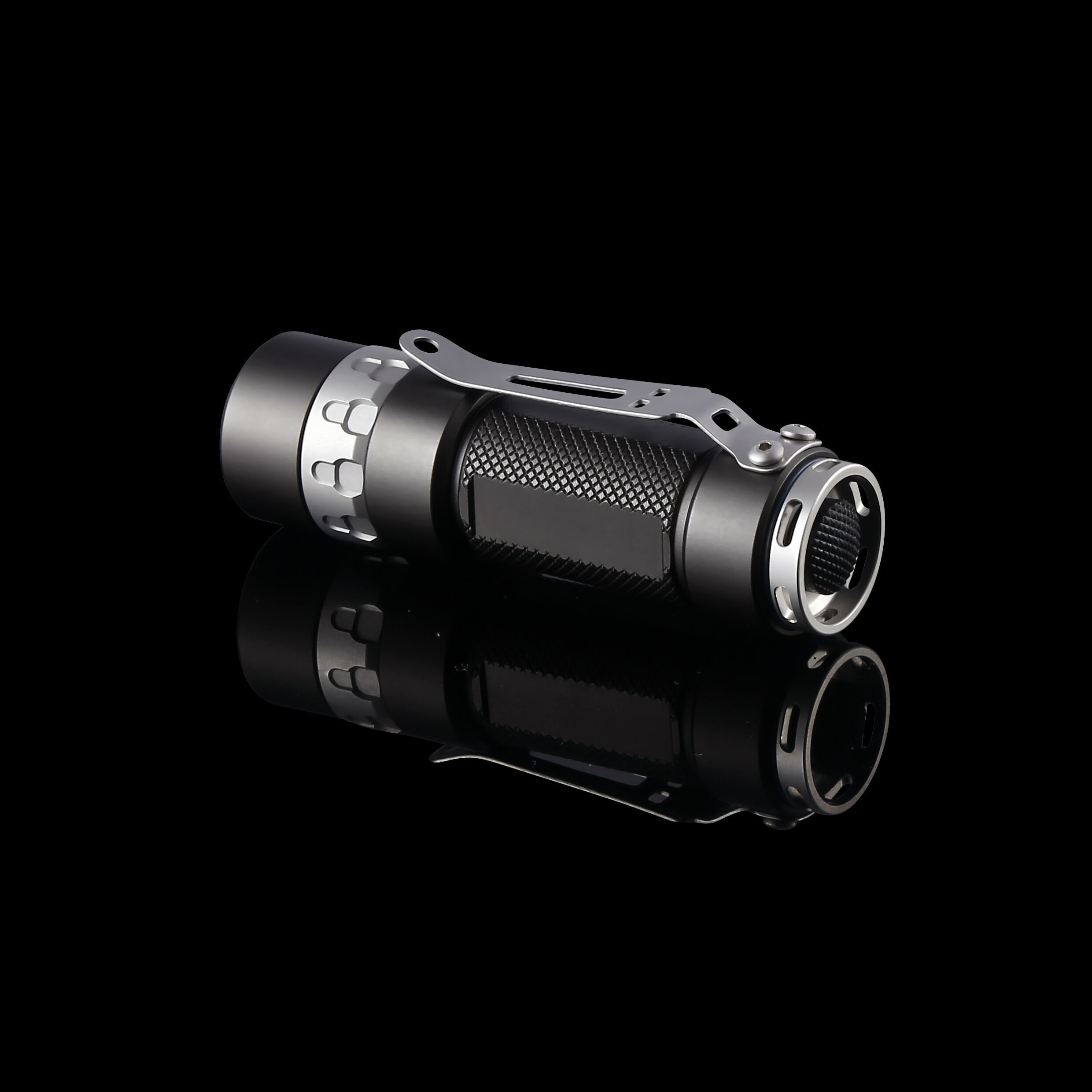 JETBeam RRT03 3*CREE XP-G3 / 3*NICHIA 219C LED 1400 Lumens Magnetic Control Ring Tactical Flashlight (Extenders)