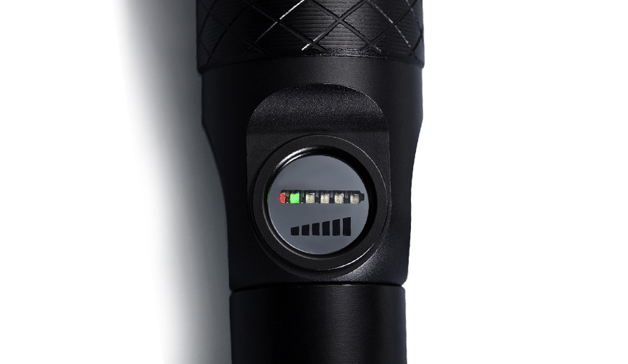 Wolf Eyes Pro Guider  XM-L U2 LED 1070 Lumens Outdoor Flashlight