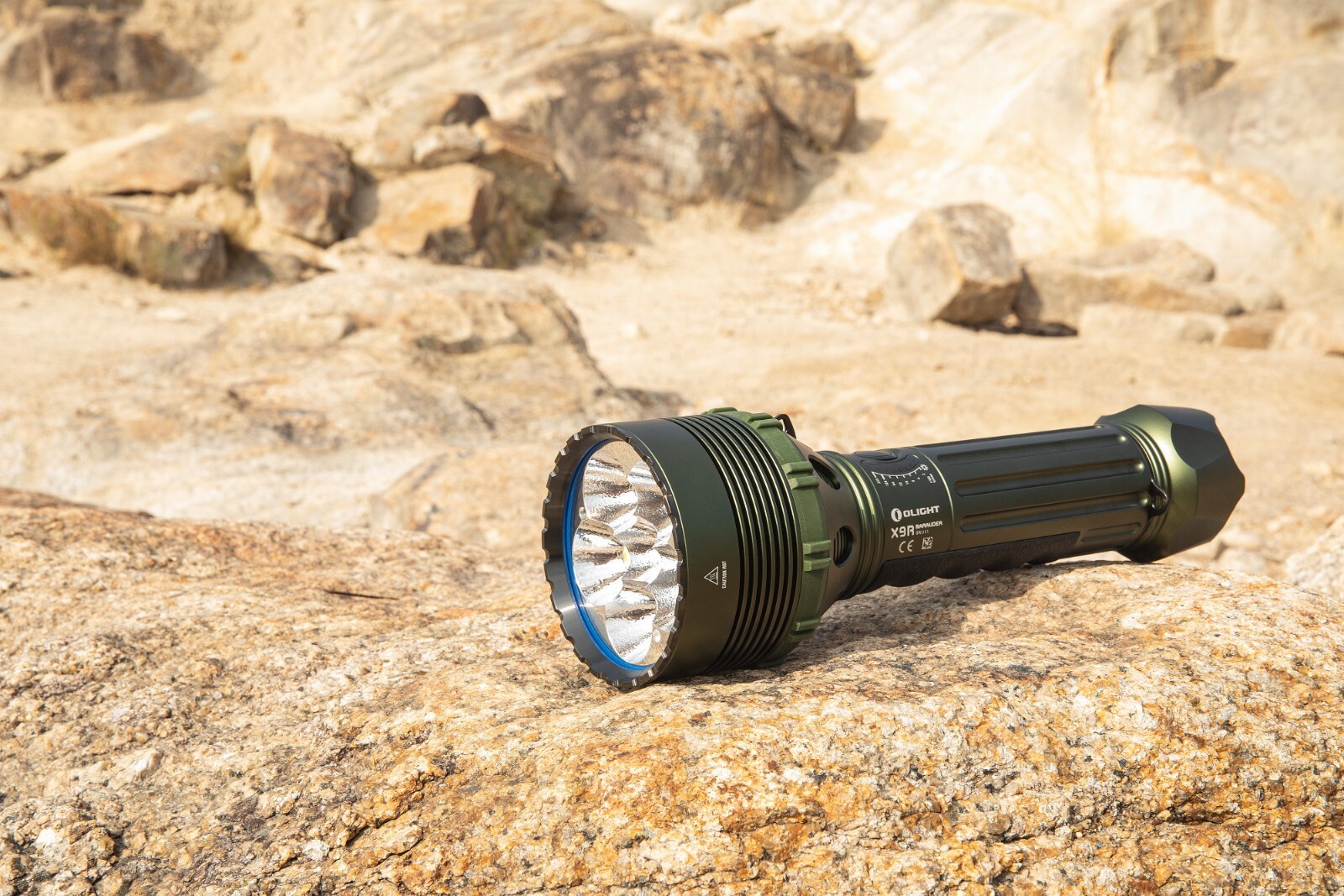 Olight X9R Marauder 6 x Cree XHP70.2 CW LED 25000 Lumens Search Flashlight
