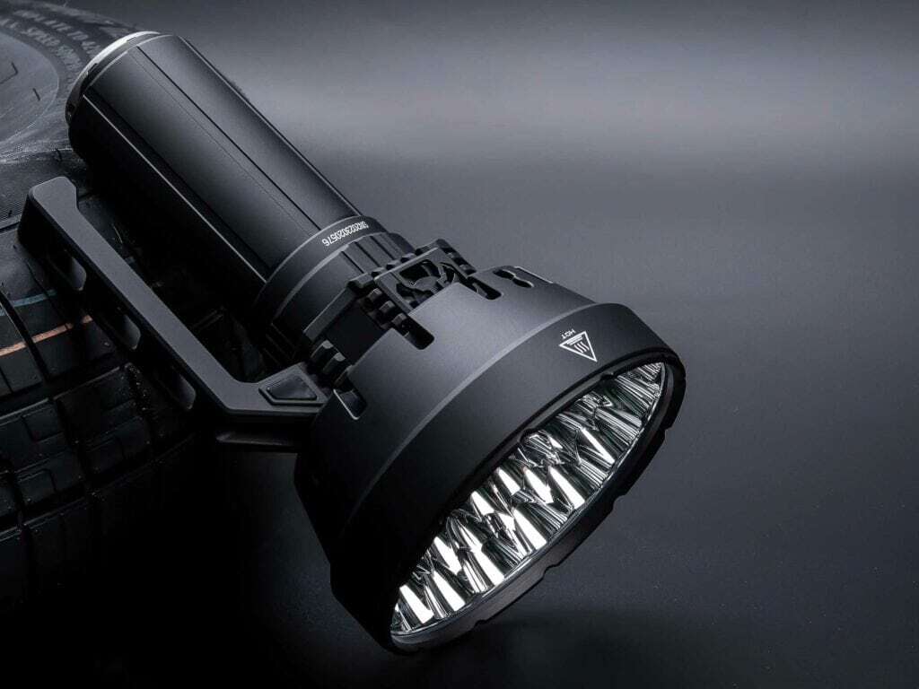 Imalent SR32 XHP50.3 HI LED 120,000 Lumens Flashlight