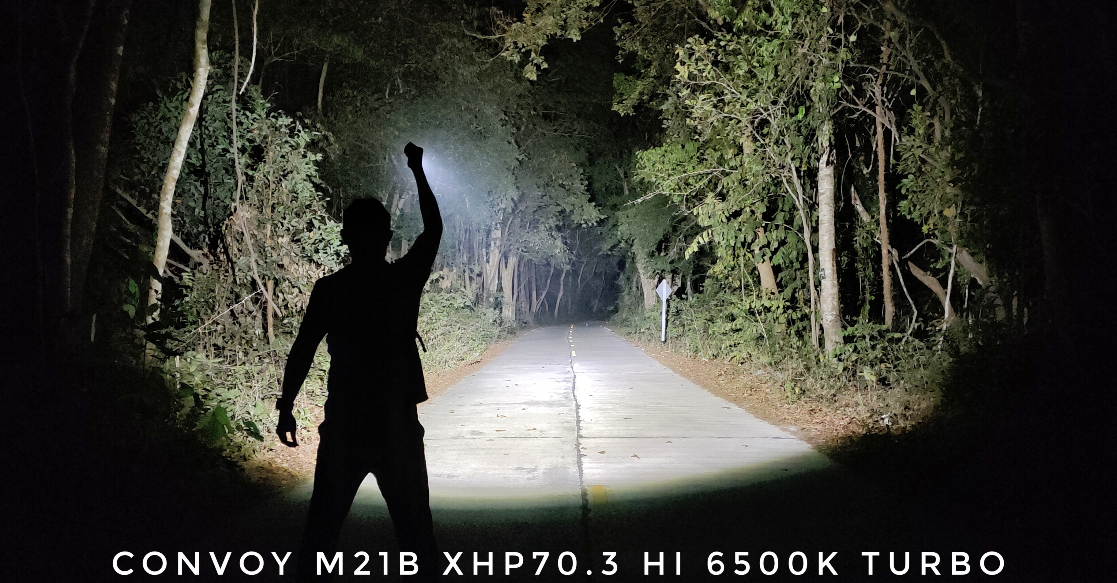 Convoy M21B XHP70.3 LED 21700 Flashlight Search Light