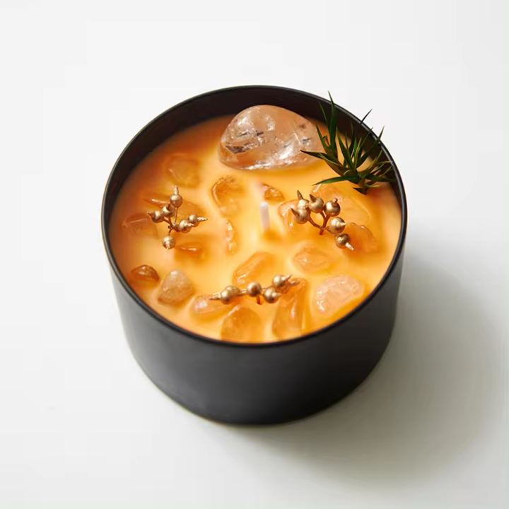 Hot Selling Black Tin Dried Flower Dried Soy Wax Aromatherapy Custom Healing Crystal Clear Quartz Scented Luxury Candles