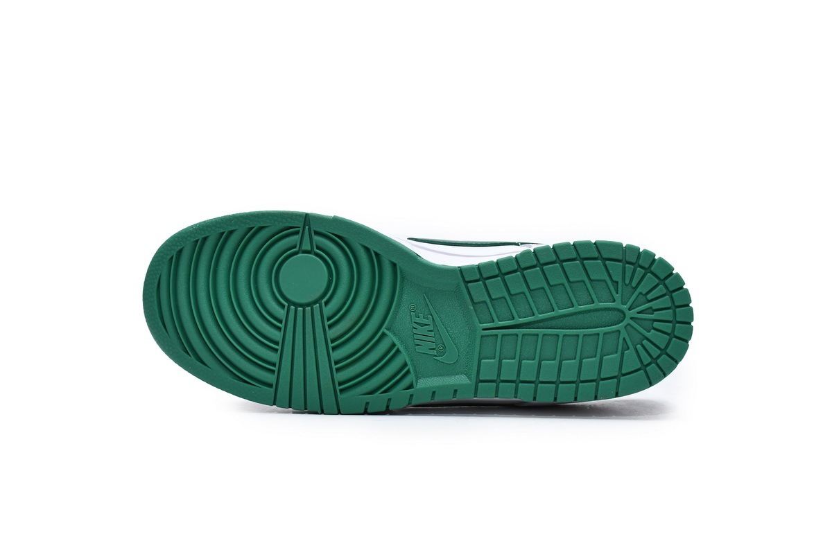 green noise dunks low