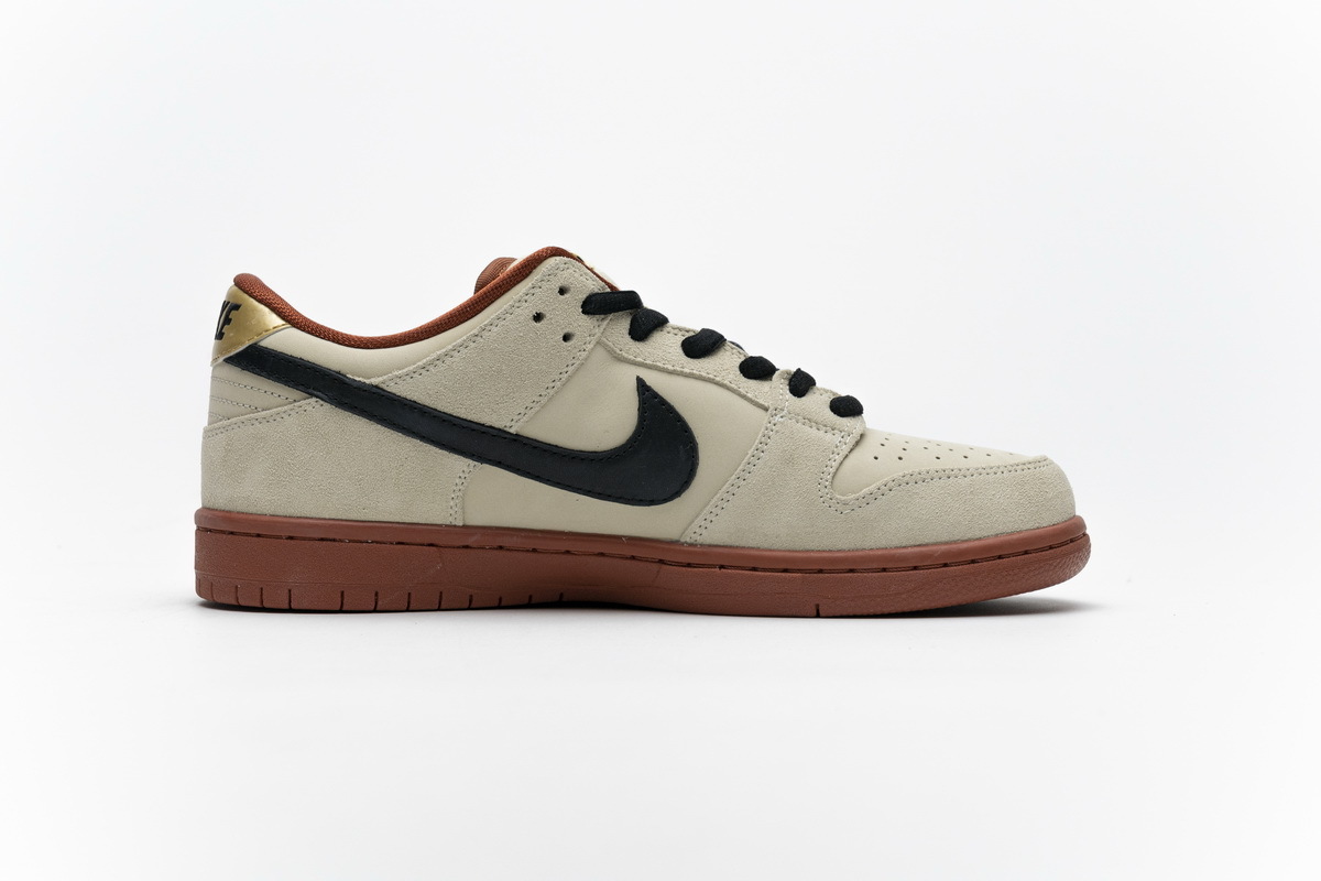 sb dunk low hennessy