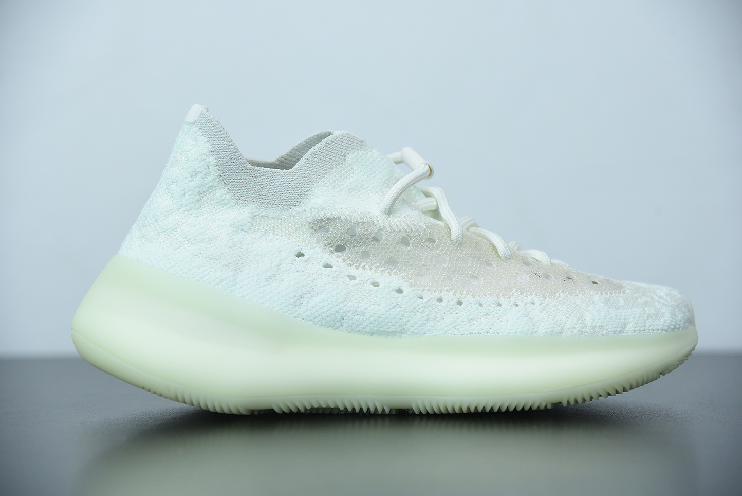 yeezy ladies trainers