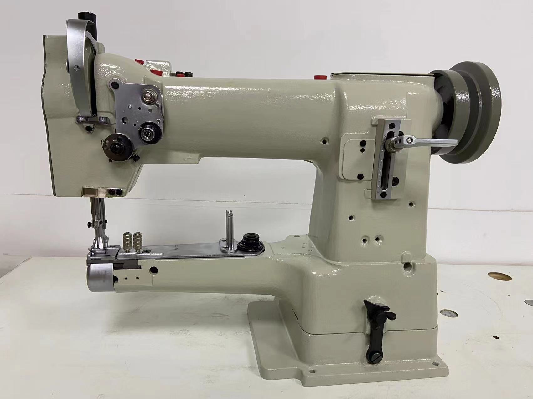 SK-335A Cylinder Bed Walking Foot Leather Sewing Machine, image size:1702x1276