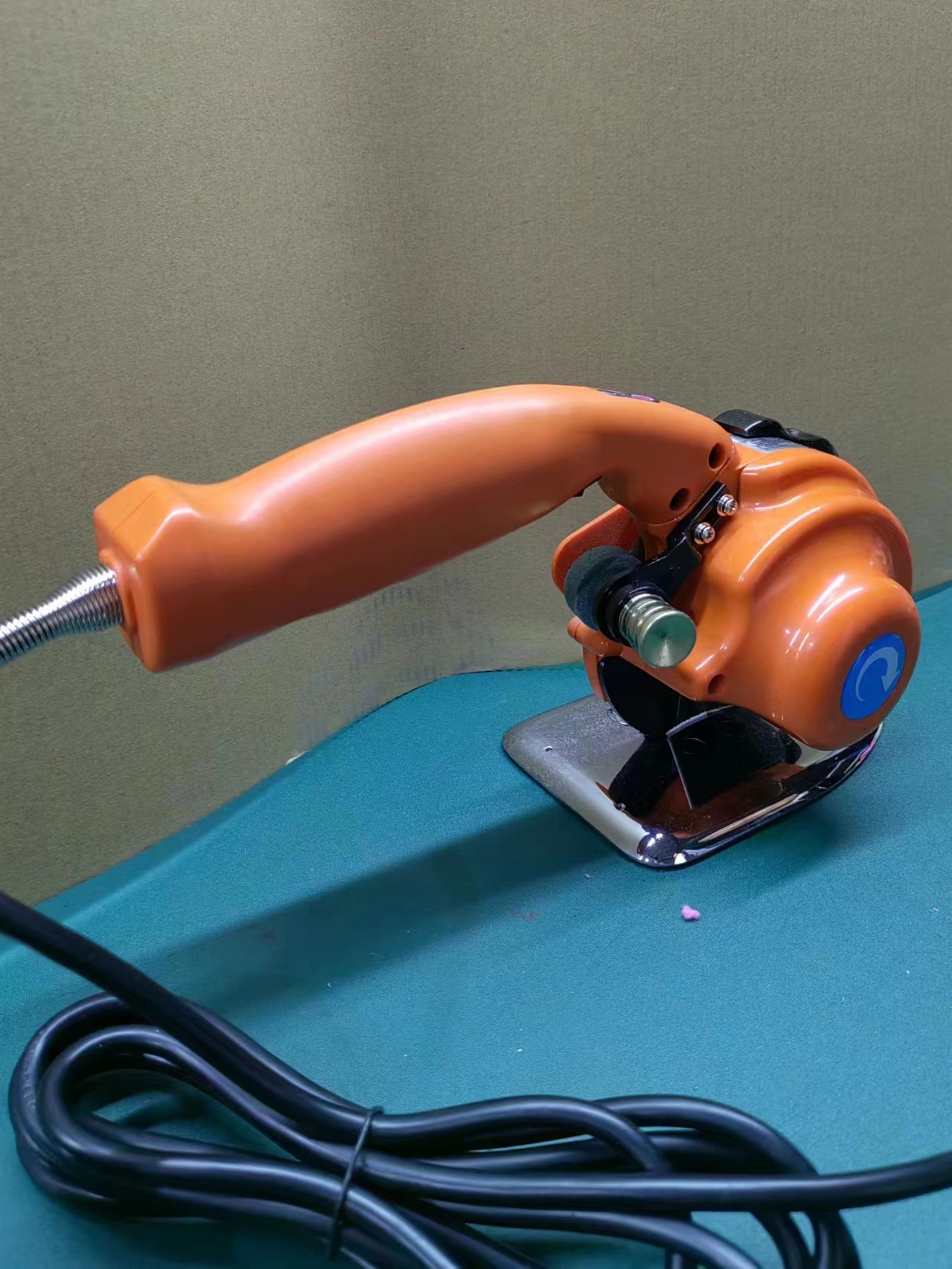 Sewkey Automatic Fabric cutting machine