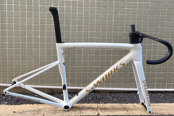 2024 1 1 SL8 carbon frame road bike disc thru axle 100 12 142x12mm lightest
