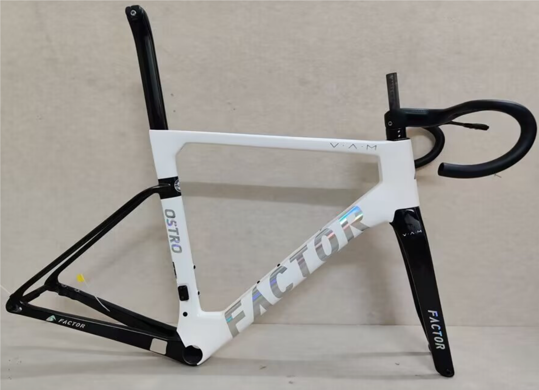 New Model FASTERWAY OSTRO T47A BB Laser Custom Color Naked Carbon Painting Carbon Road Bike Frameset Fork Seatpost Clamp Headset