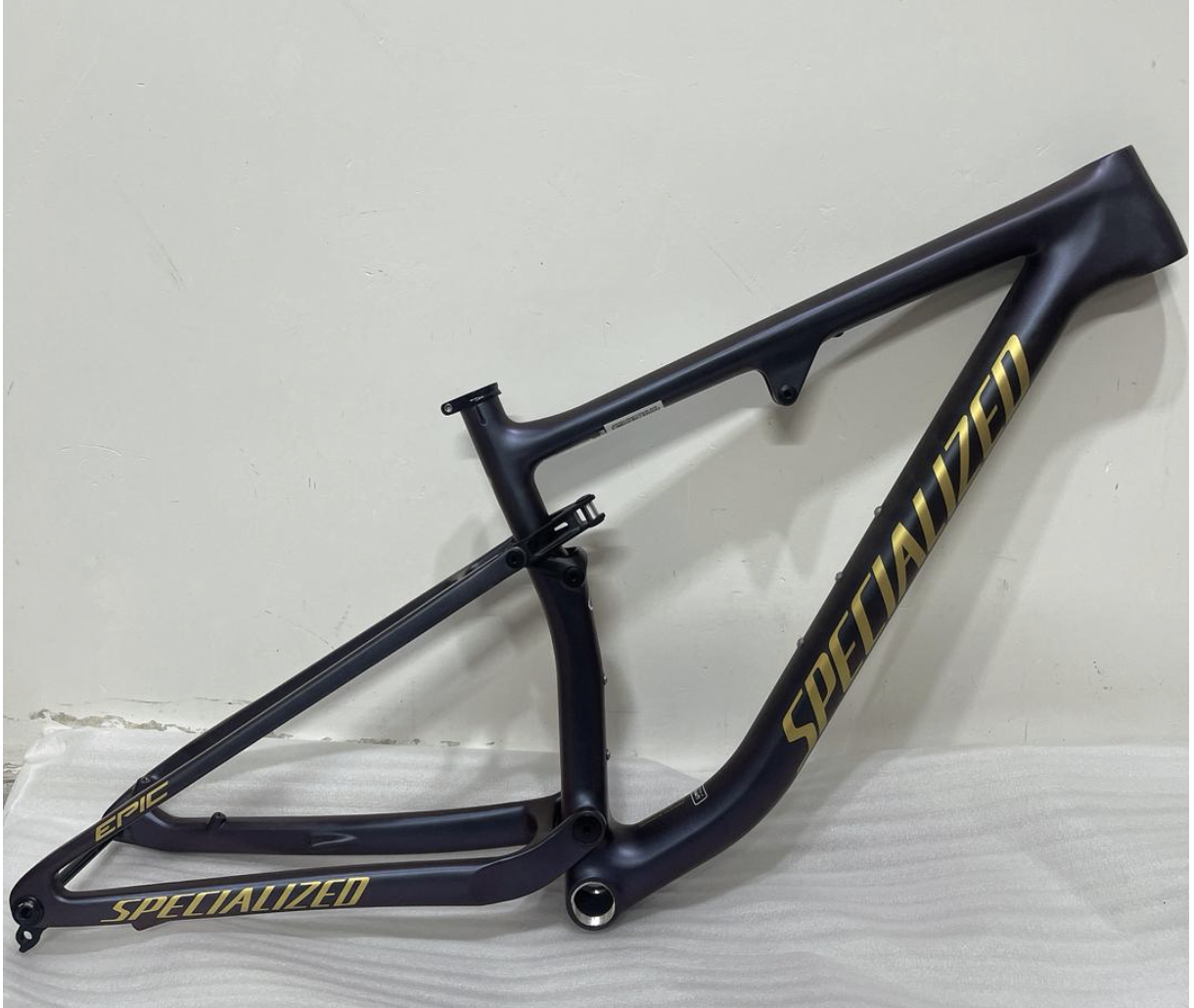 EPIC_EVO_2024_Mountain_Bicycle