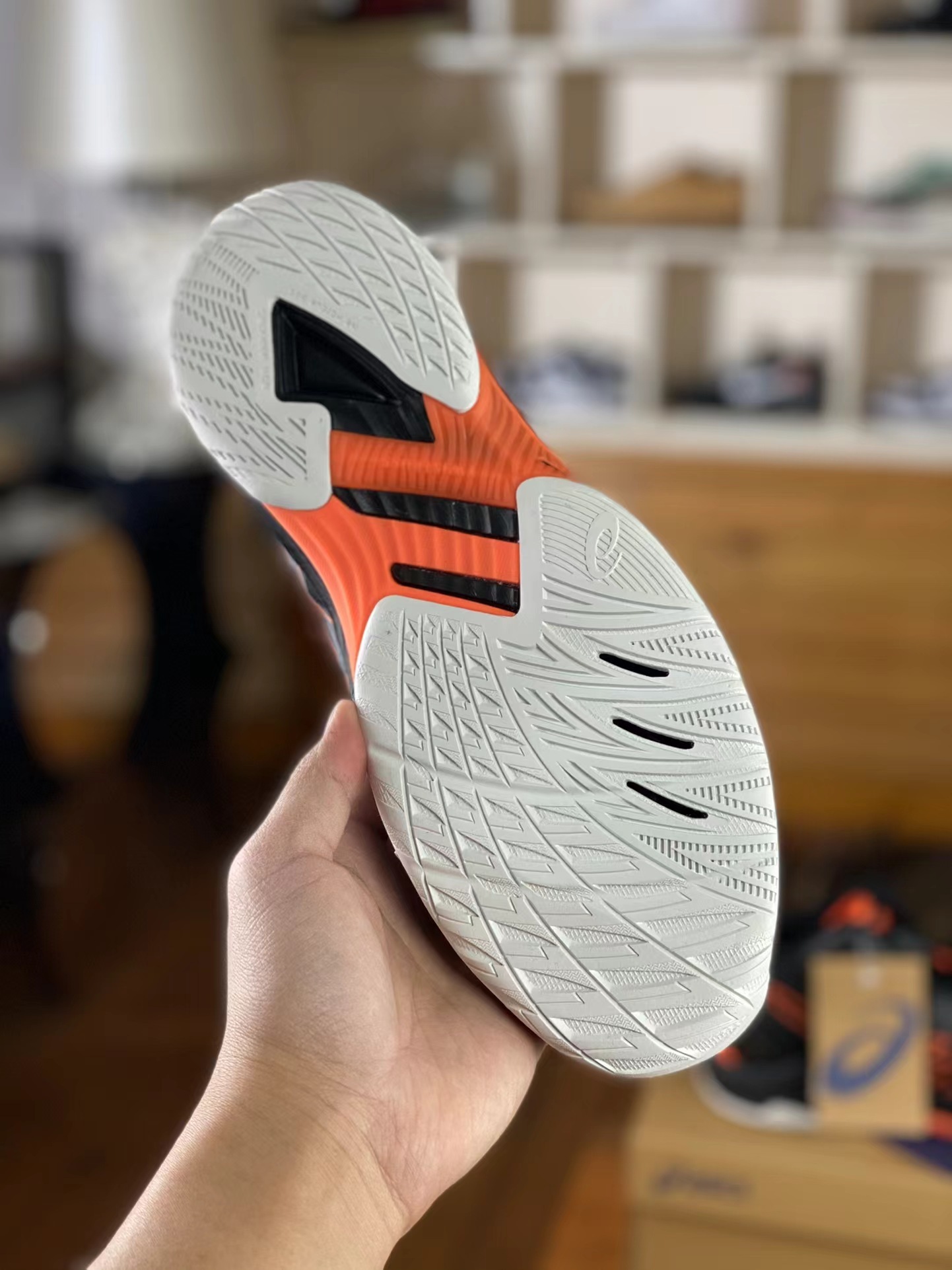 Asics slip resistant best sale