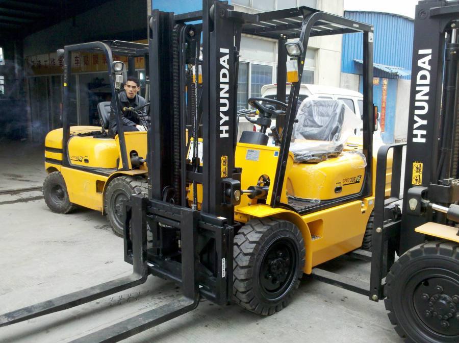 Different Types of Forklift Tyres