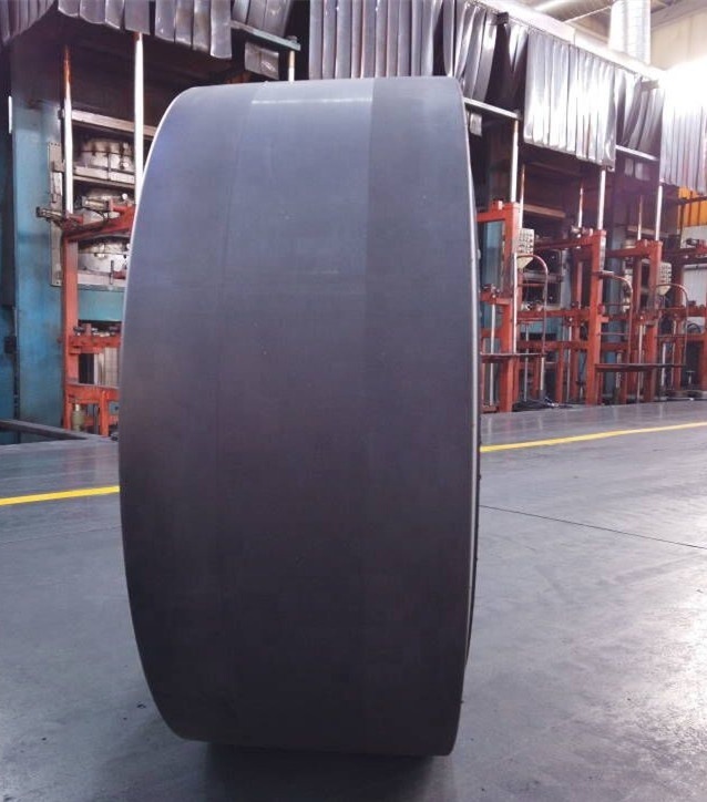 aircraft tow tractor solid loader tyres 40 x 16 x 30 press on solid tyre with rim for Airport Trailer  