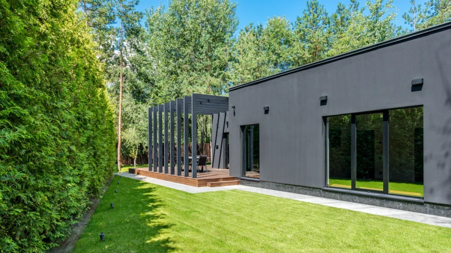 The Essential Guide to Using Aluminium Edging Strips in Your Garden