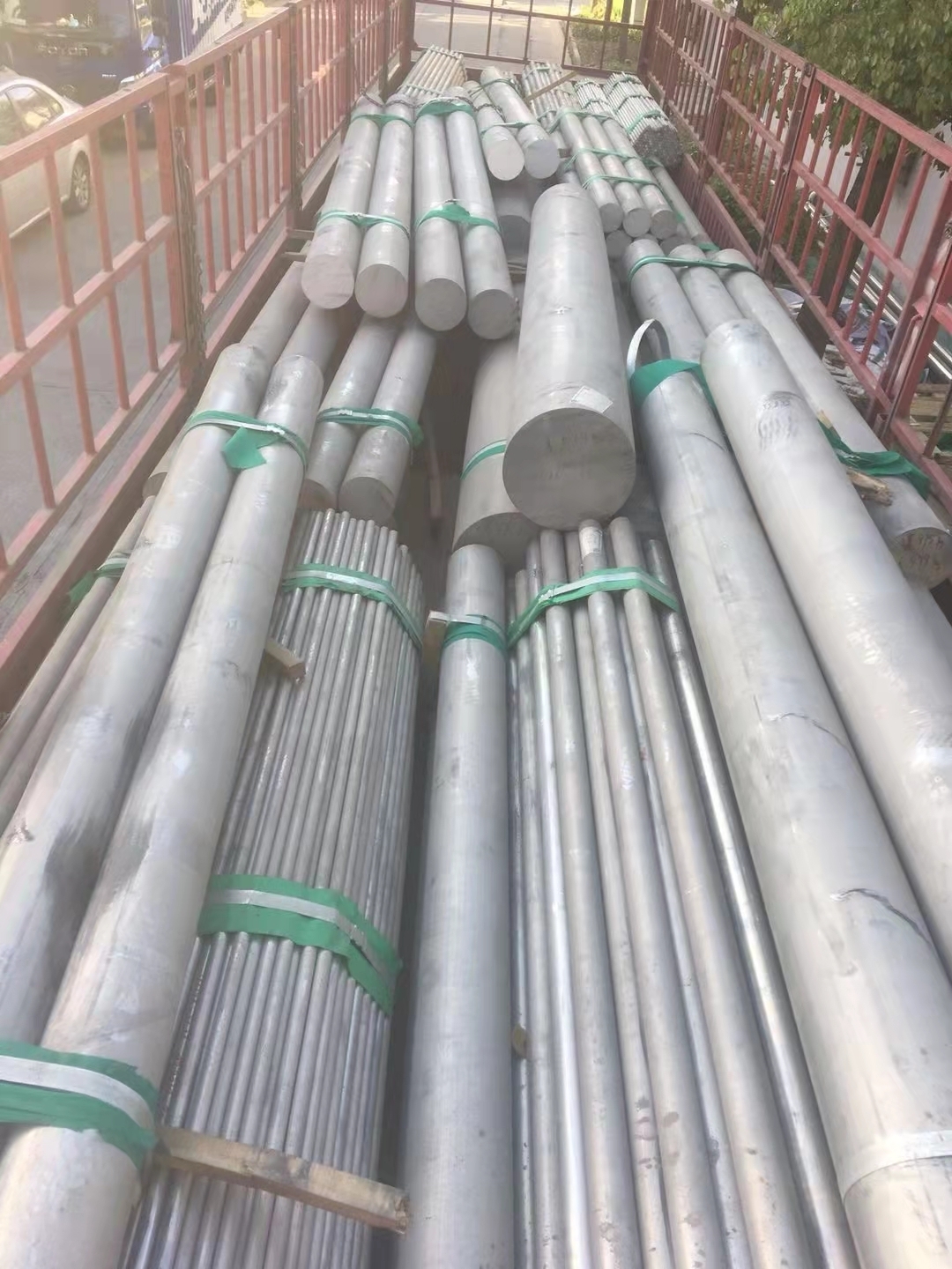 Factory supply/ stainless steel round bar sus303 sus304 sus310s sus316 sus403 sus420j2 sus430 sus440c sus630