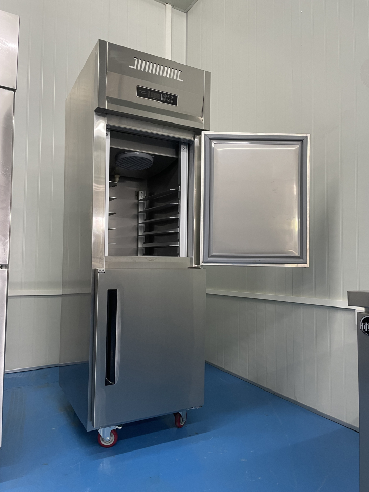 UPRIGHT REFRIGERATOR (2~6 door)  