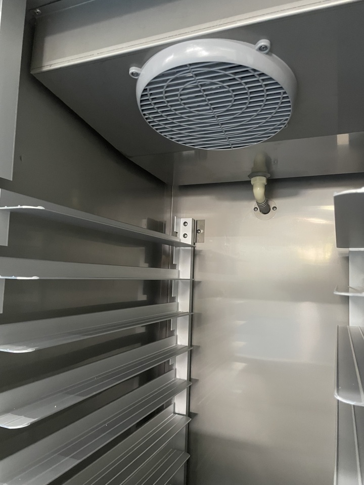 UPRIGHT REFRIGERATOR (2~6 door)  