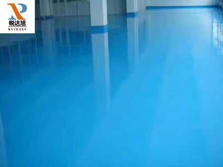 Self-leveling mortar