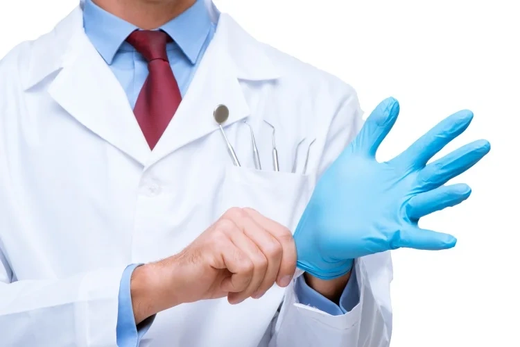 Nitrile Gloves Usage in the Medical Industry