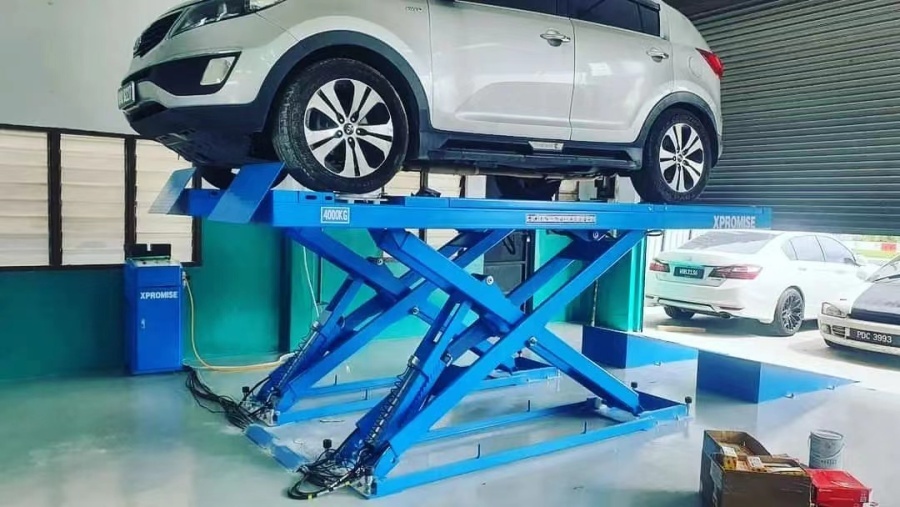 The Benefits of a Home Car Lift