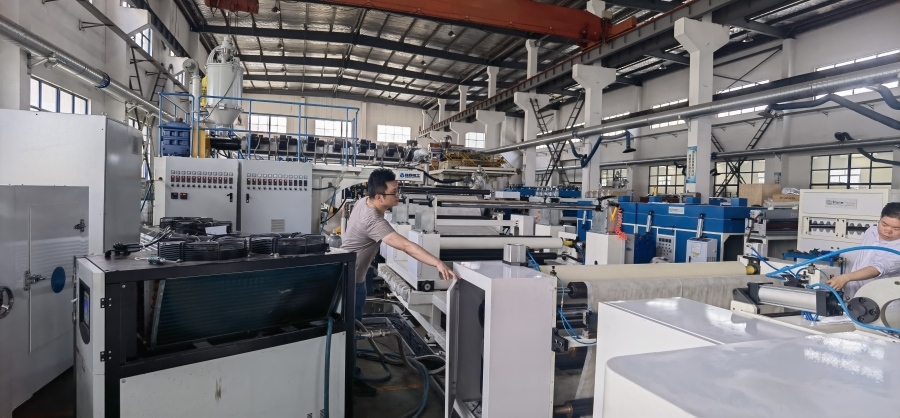 Advantages of an Extrusion Lamination Coating Machine