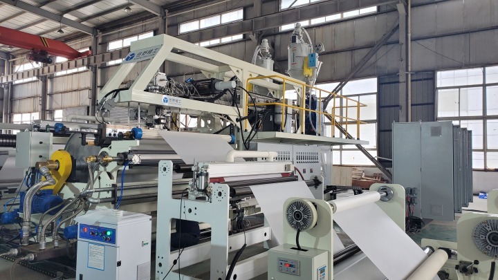 Sumino Machinery extrusion lamination of flexible packaging film