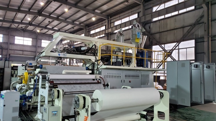 Sumino Machinery extrusion lamination of flexible packaging film