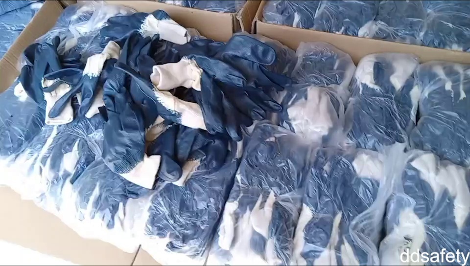 Blue Nitrile Coated Working Gloves Luvas Guantes, 3/4 Dip Coverage, Cotton Liner - DCN306 Blue Nitrile Coated Working Gloves Luvas Guantes, 3/4 Dip Coverage, Cotton Liner - DCN306 gloves,nitrile gloves,nitrile coated gloves,working gloves,nitrile working gloves