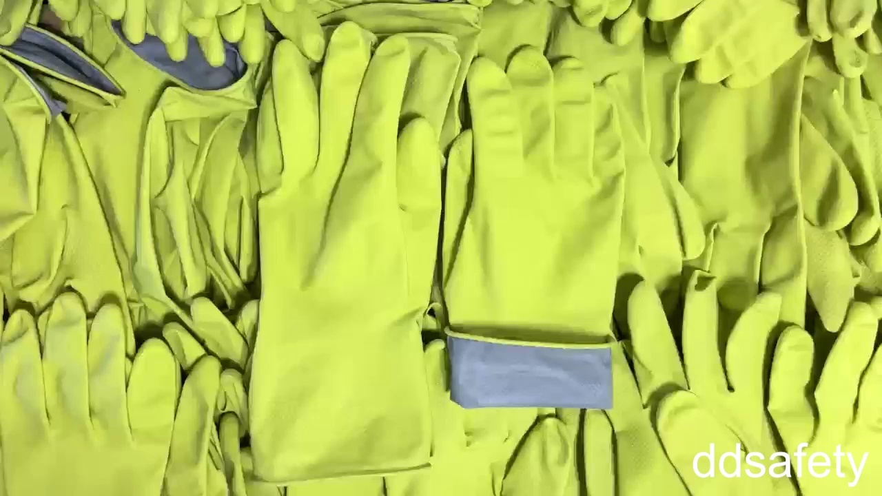 Yellow Reusable Latex Rubber Silver Dip Flock Lined Gloves Luvas Guantes Ce 2121 - DHL413 Yellow Reusable Latex Rubber Silver Dip Flock Lined Gloves Luvas Guantes Ce 2121 - DHL413 gloves,latex gloves,rubber gloves,yellow latex glove,silver latex gloves