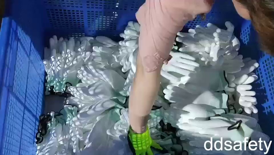 ESD Conductive Nylon Liner PU Coated Work Safety Anti Static Working Gloves-DPU109 ESD Conductive Nylon Liner PU Coated Work Safety Anti Static Working Gloves-DPU109 gloves,polyurethane gloves,esd gloves,Conductive gloves,Anti Static Working Gloves