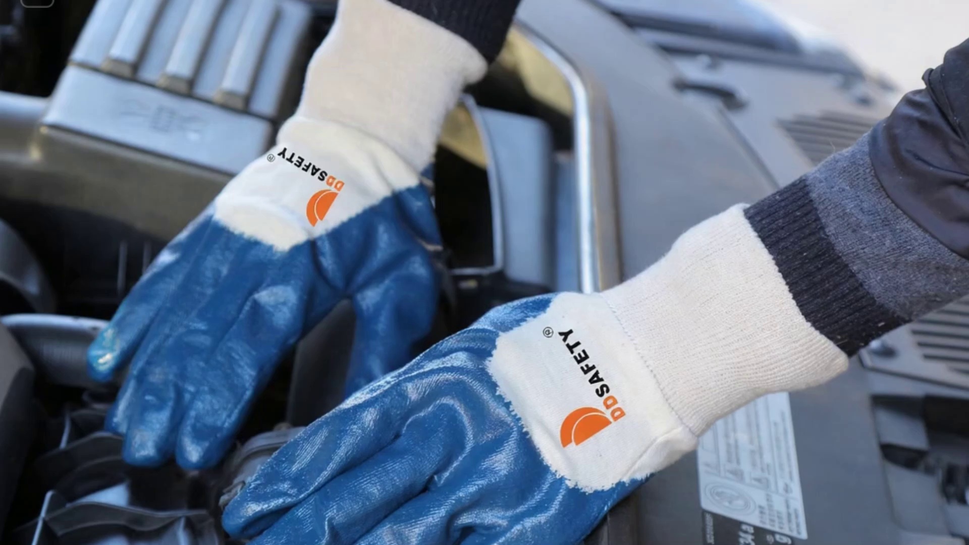 Blue Nitrile Coated Working Gloves Luvas Guantes, 3/4 Dip Coverage, Cotton Liner - DCN306 Blue Nitrile Coated Working Gloves Luvas Guantes, 3/4 Dip Coverage, Cotton Liner - DCN306 gloves,nitrile gloves,nitrile coated gloves,working gloves,nitrile working gloves