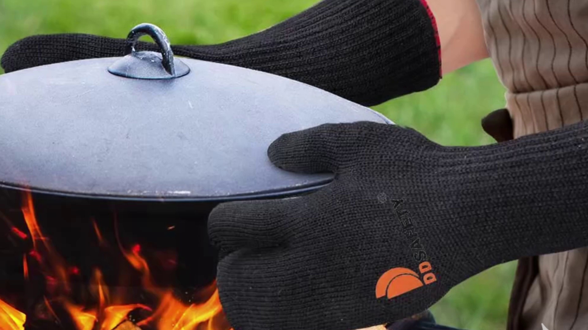 Oven Gloves, BBQ Gloves 1472℉ Extreme Heat Resistant, Black Grilling Gloves Oven Mitts, Kitchen Gloves for BBQ, Grilling, Cooking, Baking - DSR401 Oven Gloves, BBQ Gloves 1472℉ Extreme Heat Resistant, Black Grilling Gloves Oven Mitts, Kitchen Gloves for BBQ, Grilling, Cooking, Baking - DSR401 Gloves,BBQ Gloves,Heat Resistant Gloves,Oven Gloves,Heat Resistant gloves,Black Grilling Gloves,Kitchen Gloves,Oven Mitts