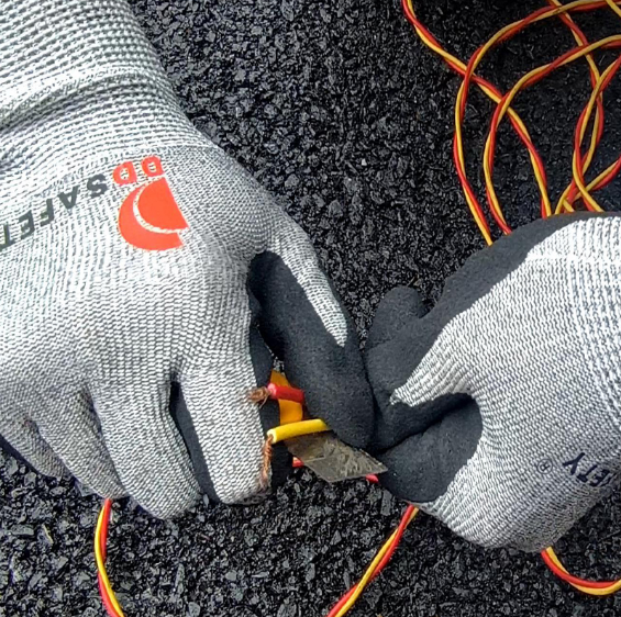 Black nitrile coating Safety Work Gloves for Hand Protection - DCR340 Black nitrile coating Safety Work Gloves for Hand Protection - DCR340 gloves,safety work gloves,safety gloves,work gloves,coating gloves