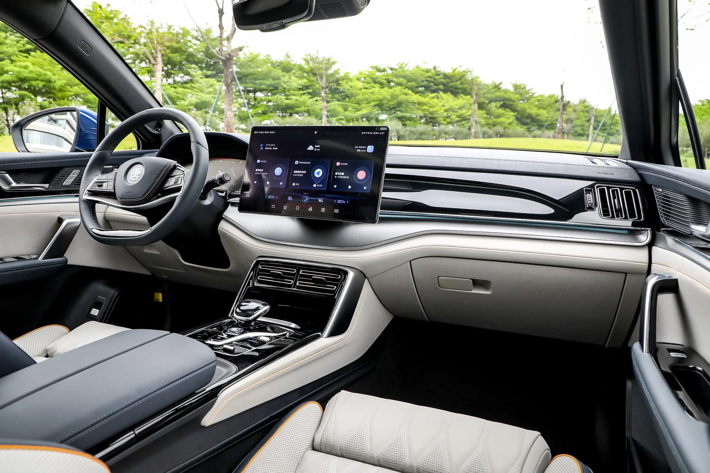 China Electric Vehicle BYD TANG NEW ENERGY 2022 EV 635km 4WD Flagship Model China Electric Vehicle BYD TANG NEW ENERGY 2022 EV 635km 4WD Flagship Model china electric vehicle,china electric cars,china ev,China Electric Car