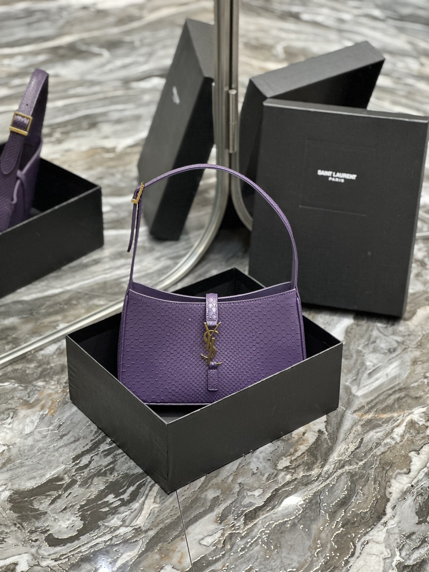 YSL 657228 Le5A7 hobo bag