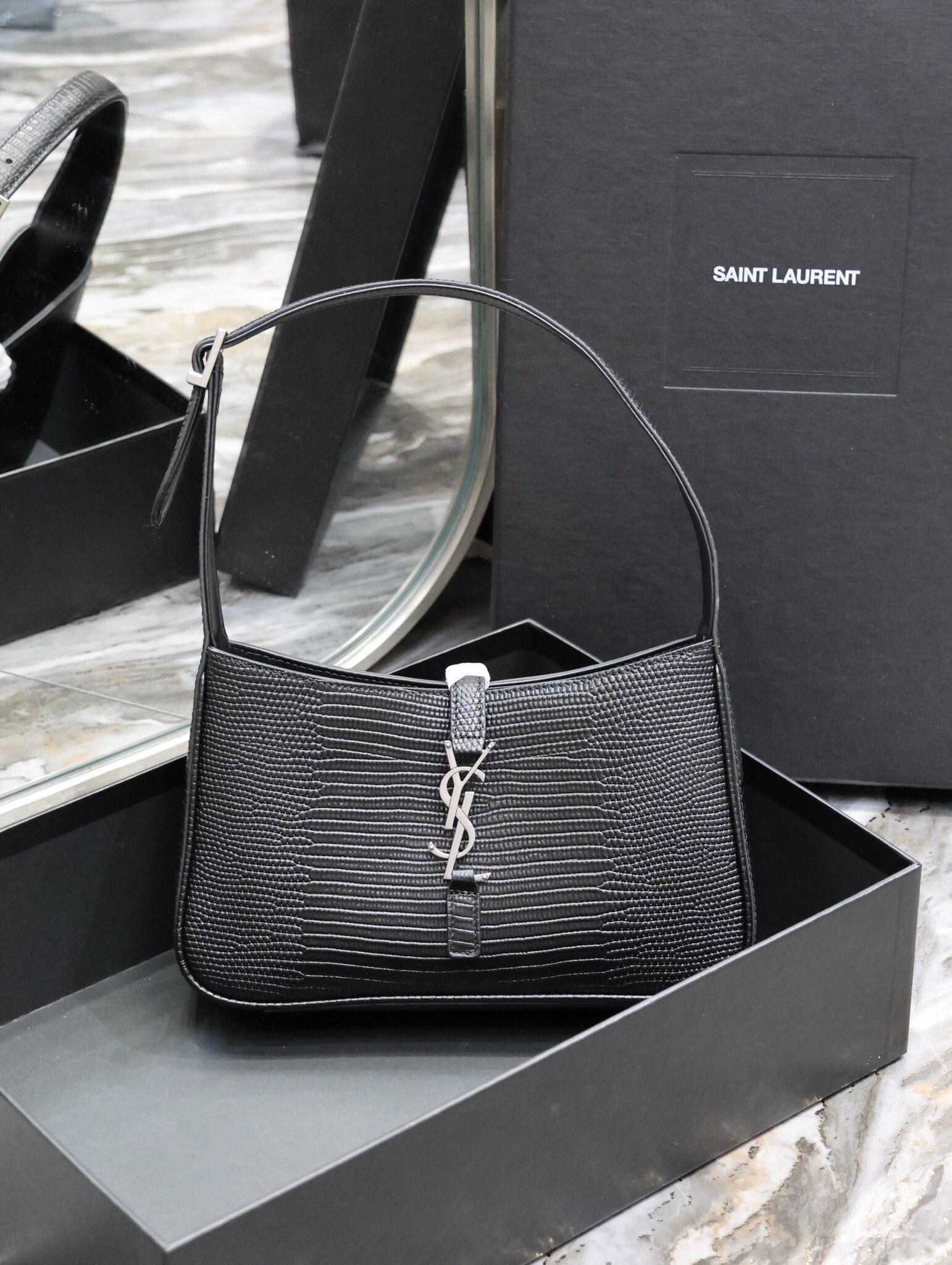 YSL 657228 Le5A7 hobo bag
